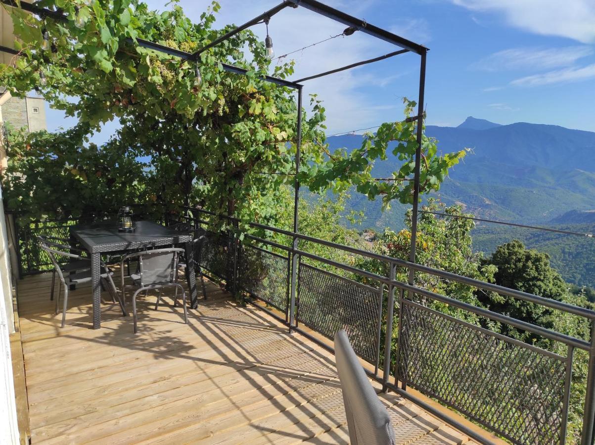 Maison de village avec vue sur les montagnes Bigorno Extérieur photo